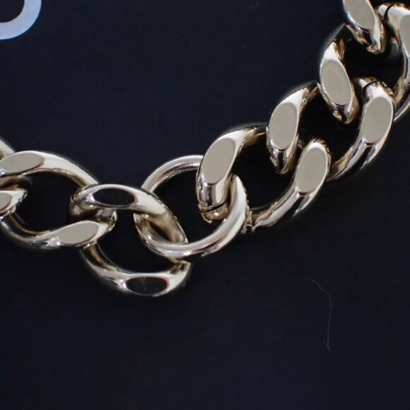 CHANEL CC Logo Chain Bracelet Bangle B22S GHW Italy Accessory - Picture 10 of 11
